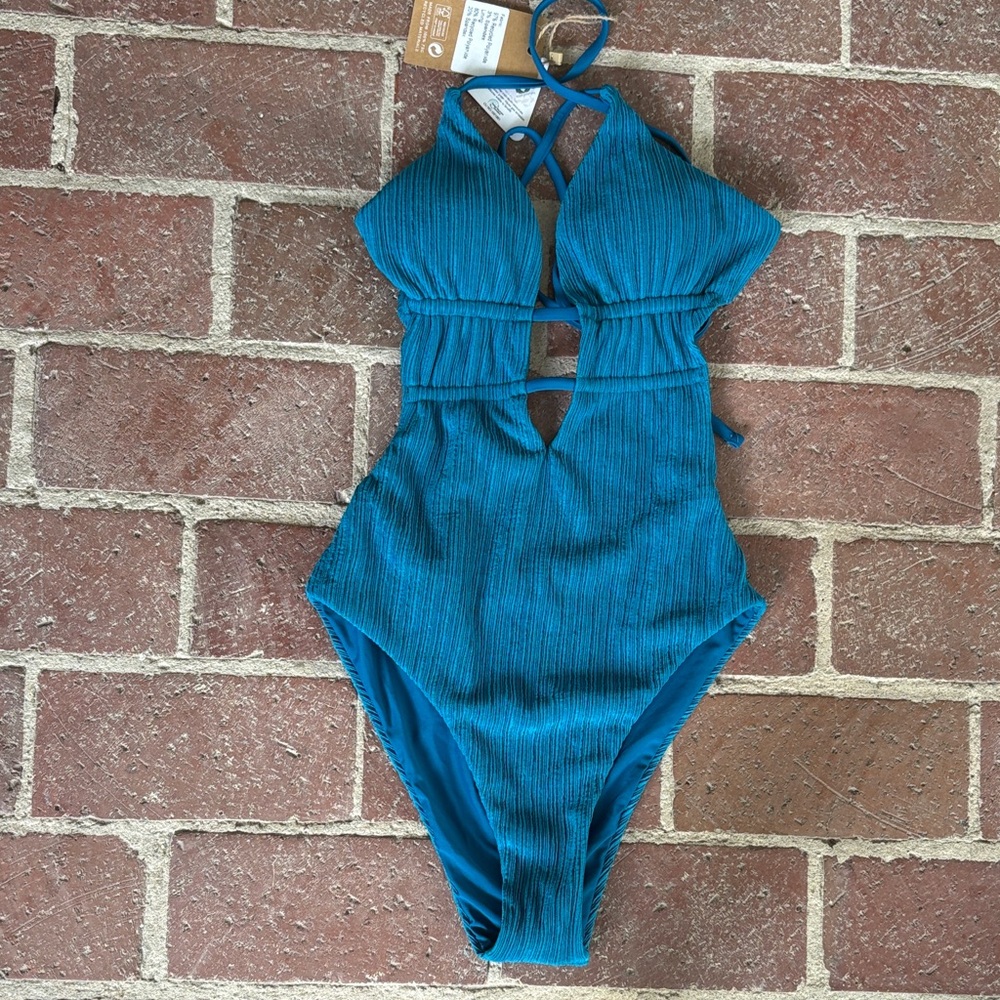 Berlook NWT Teal Textured Sexy One-Piece Swim - Cutout Back - Picture 2 of 13
